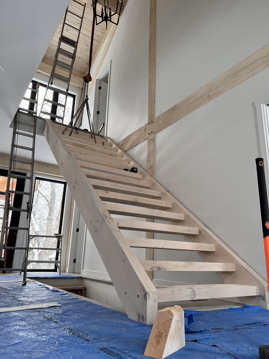 Staircase from a Solid wood frames project near Sherbrooke (Estrie) by Construction Latulippe