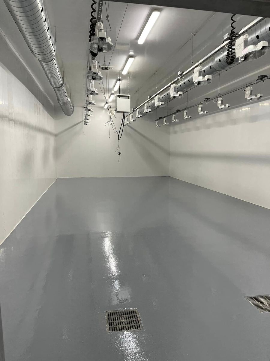  de un proyecto de tipo Acabados para pisos de concreto cerca de Montreal (Gran Montreal) por Betonik Inc