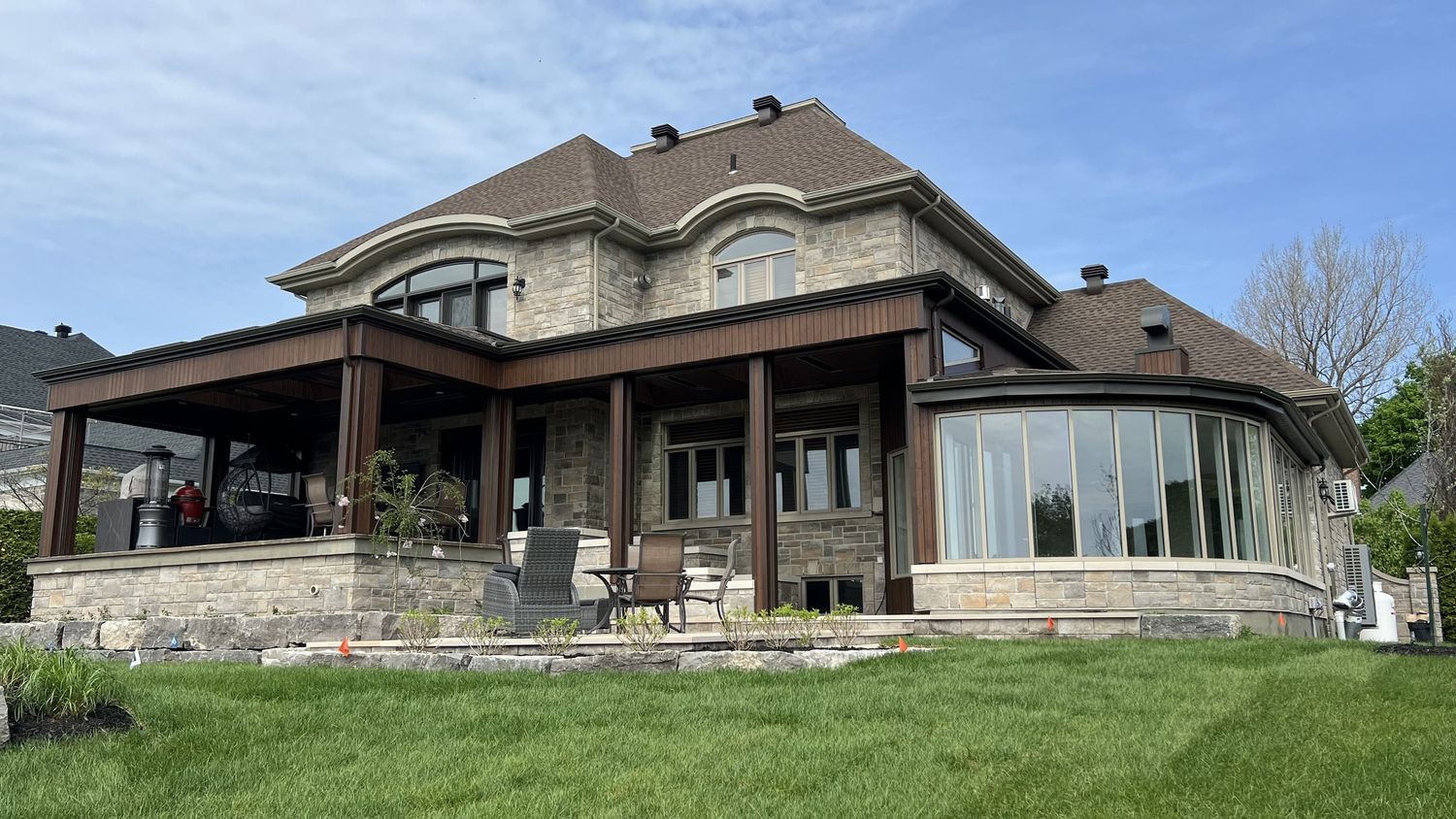 Véranda et solarium d'un projet de Agrandissements de maison près de Québec/Lévis (Ville de Québec) de Constructif Inc.