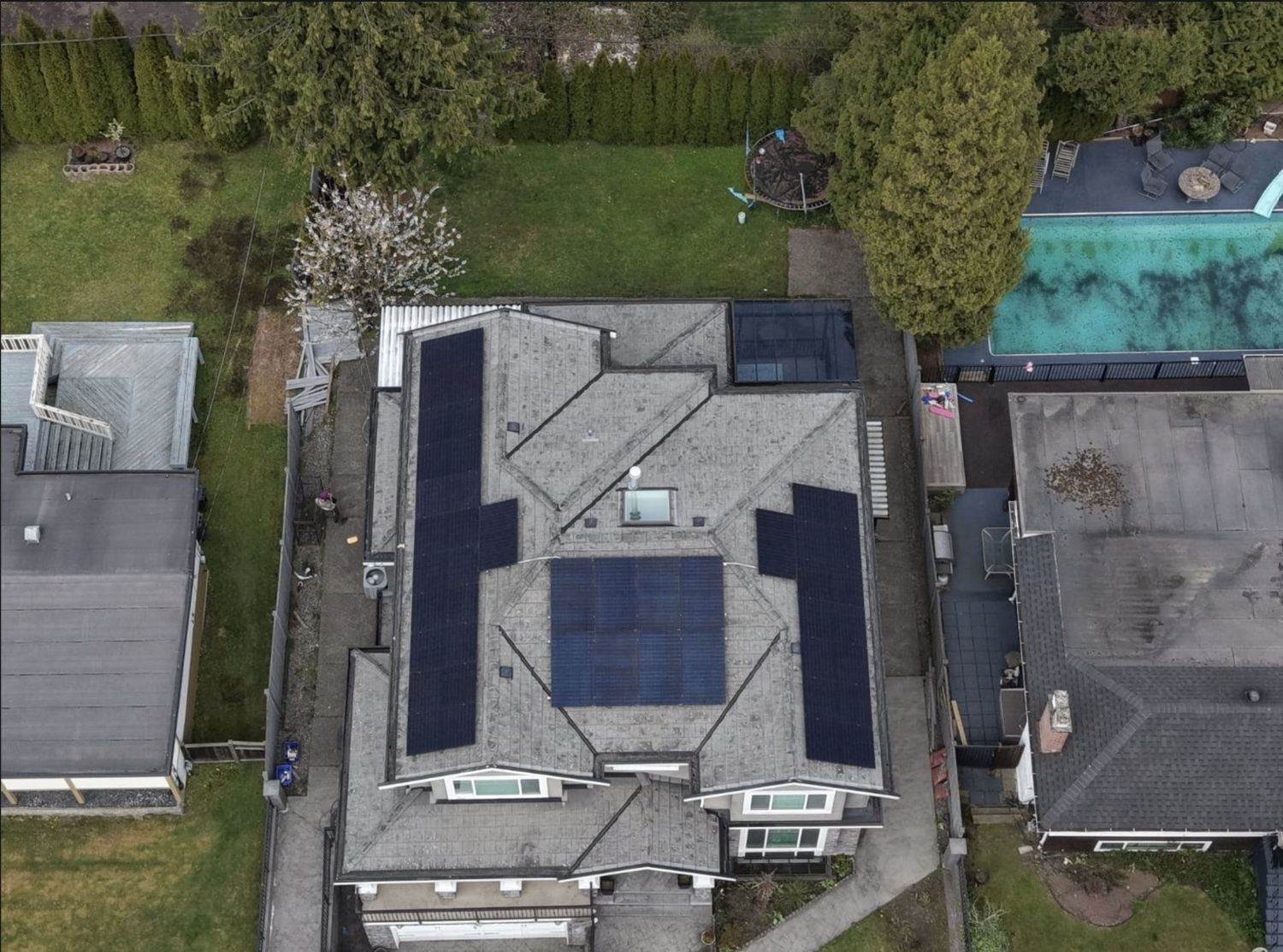  d'un projet de Panneaux solaires photovoltaïques près de Vancouver (Région du Grand Vancouver) de Ready Solar Inc.