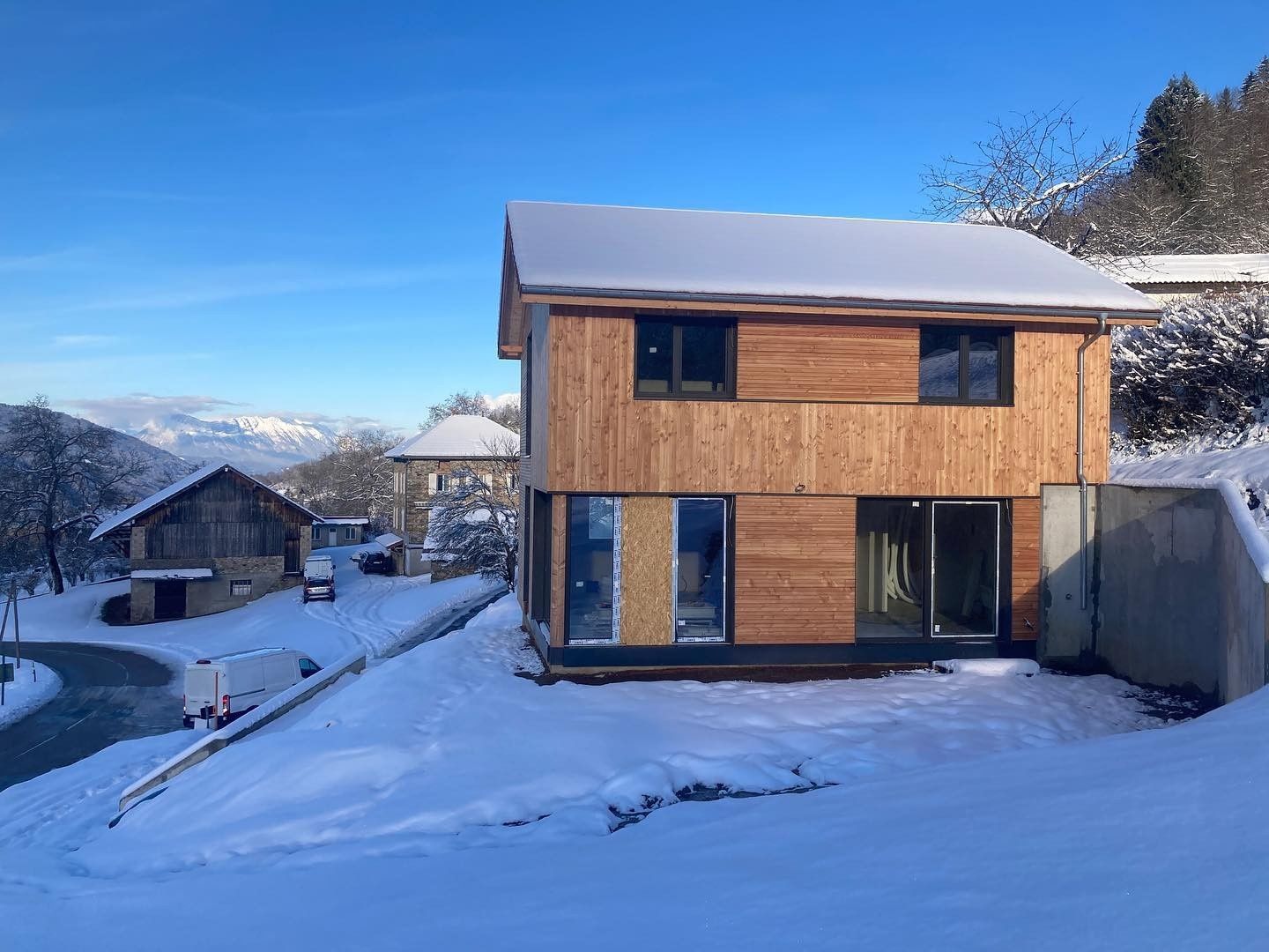 Façade avant d'un projet de Maisons unifamiliales près de Isère (38) de GASNIER-ECO Architecte