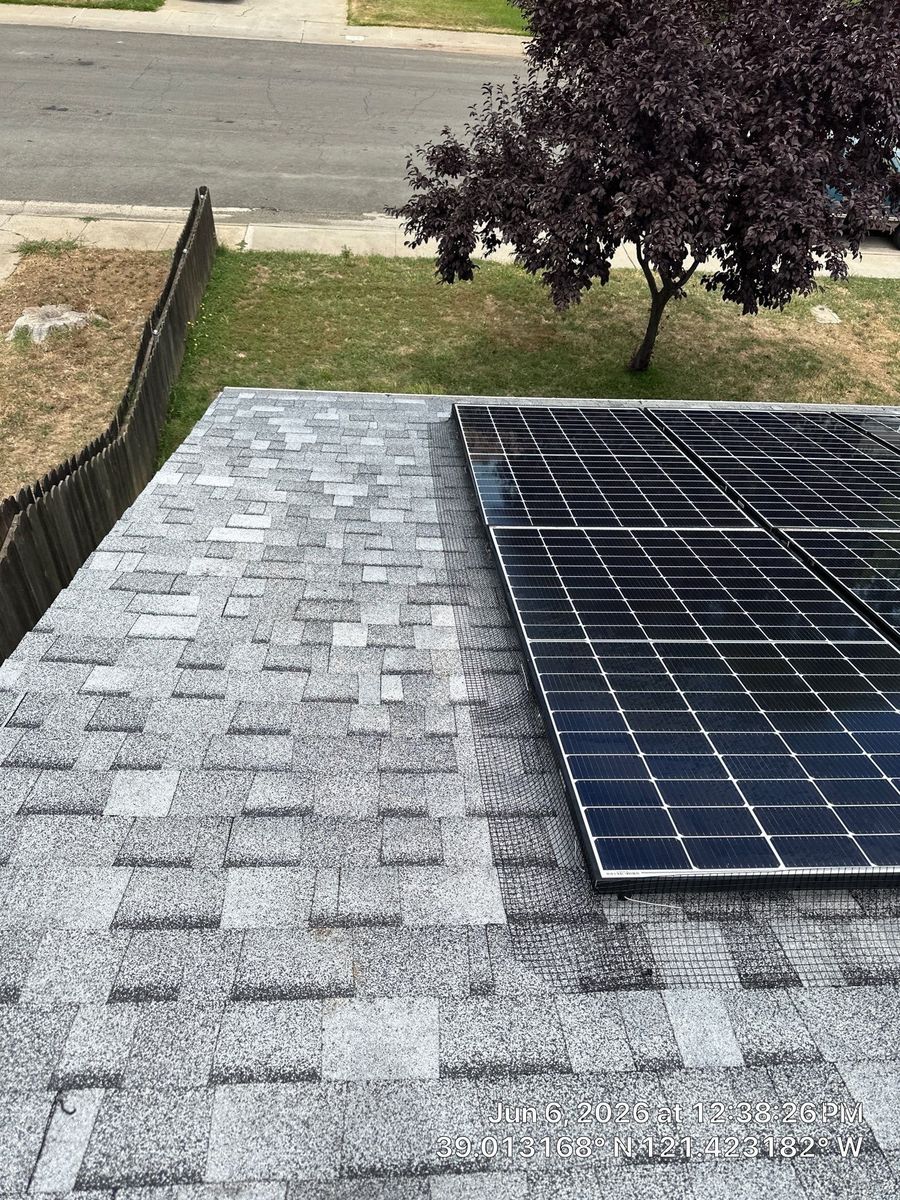  from a Photovoltaic Solar Panels project near Sacramento by L J Heating & Air Conditioning Inc