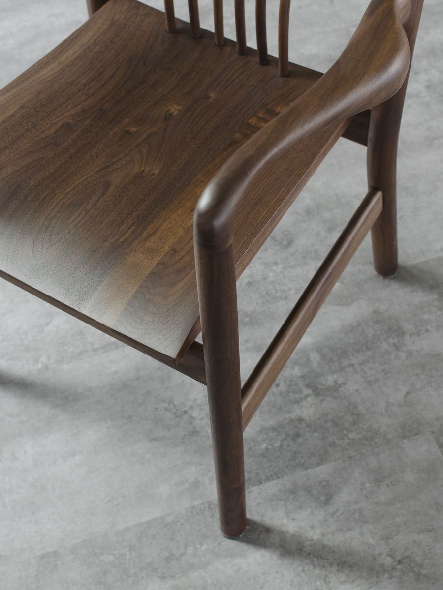 Salle à manger d'un projet de Tables et chaises sur mesure près de Montréal/Laval/Longueuil (Grand Montréal) de Maxime Poisson, ébéniste