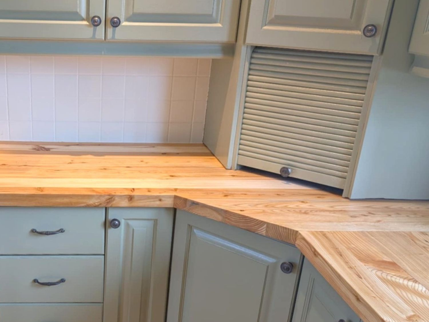 Kitchen from a Kitchens project near Granby - Bromont - Cowansville by Slabica