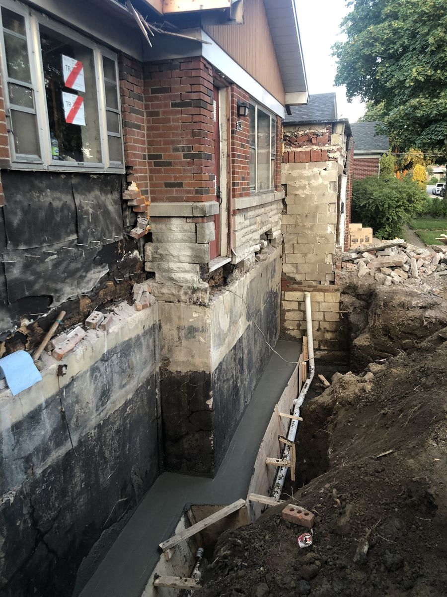 Foundations & Crawlspaces from a Single family homes project near Montreal (Greater Montreal) by psb