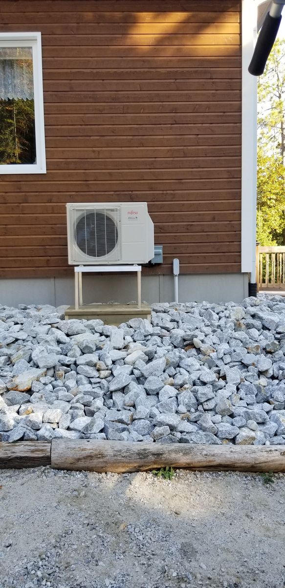 Building mechanicals from a Heat pumps project near Gatineau (Outaouais) by Réfrigération RoxTone