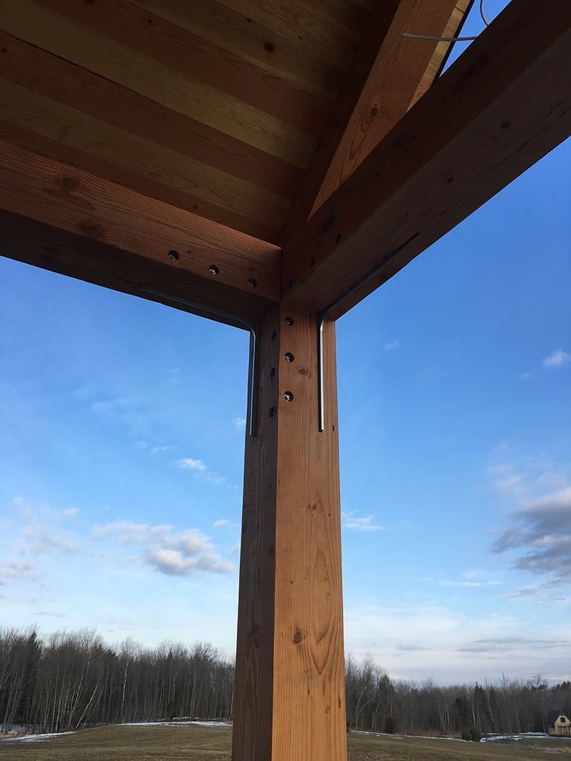 Porche et entrée d'un projet de Charpentes massives près de Sherbrooke (Estrie) de Noble Élément Structure