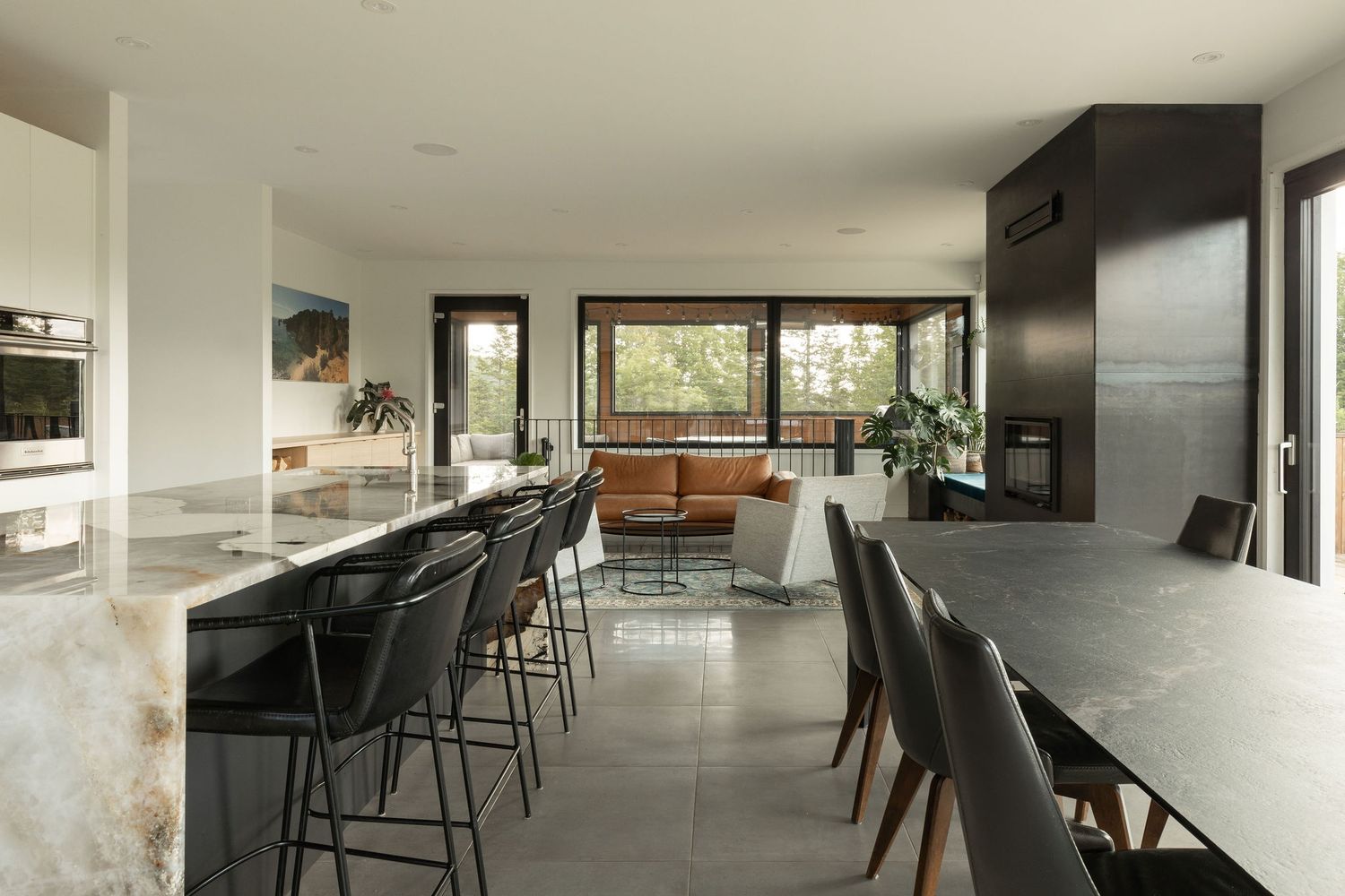 Salle à manger d'un projet de Maisons unifamiliales près de Saint-Jérôme/Blainville (Laurentides) de Toundra construction
