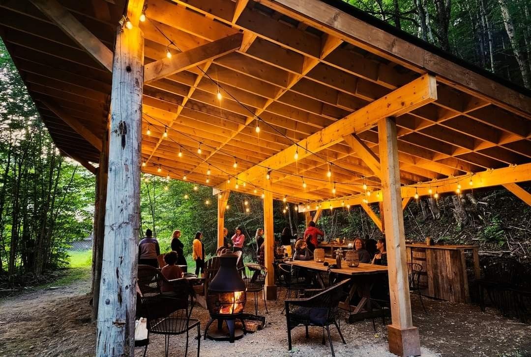 Patio & Pergola from a Roofs project near Sherbrooke (Estrie) by Réno-Éco
