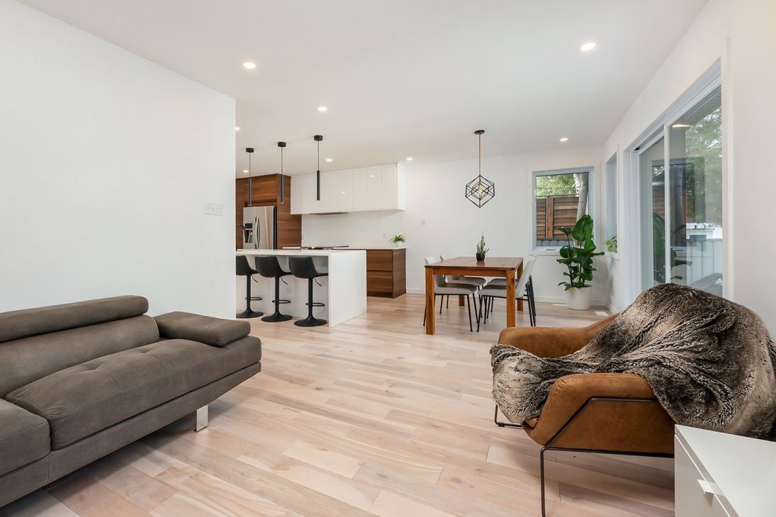Living Room from a Single family homes project near Montreal (Greater Montreal) by psb