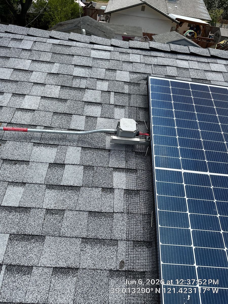  from a Photovoltaic Solar Panels project near Sacramento by L J Heating & Air Conditioning Inc