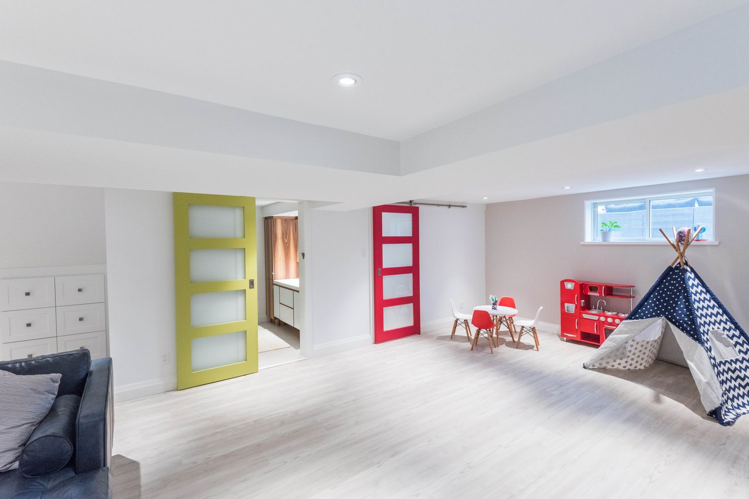 House Construction Interiors from a Single family homes project near Toronto (Greater Toronto) by Organica Studio + Inc.