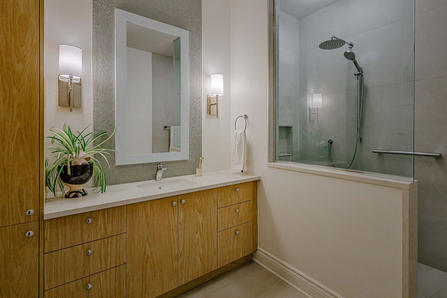 Bathroom from a Interior Design and Layout project near Montreal (Greater Montreal) by PASSÉ PRÉSENT DESIGN DURABLE