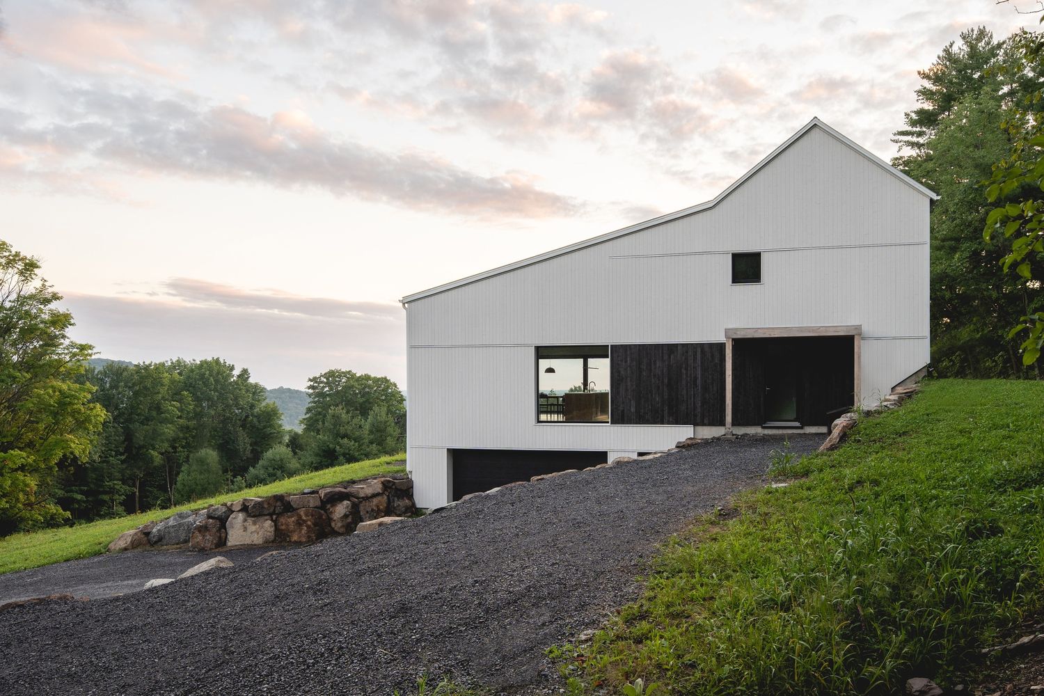 Entrée de cour d'un projet de Maisons unifamiliales près de Granby/Bromont/Cowansville (Estrie) de Construction Rocket