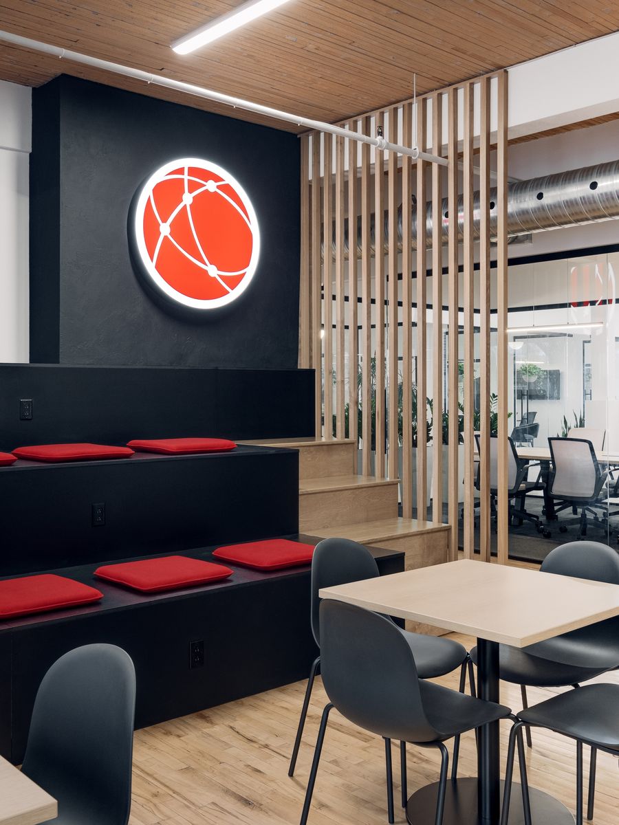 Salle à manger d'un projet de Design et aménagement intérieur près de Montréal/Laval/Longueuil (Grand Montréal) de Maison Fauves