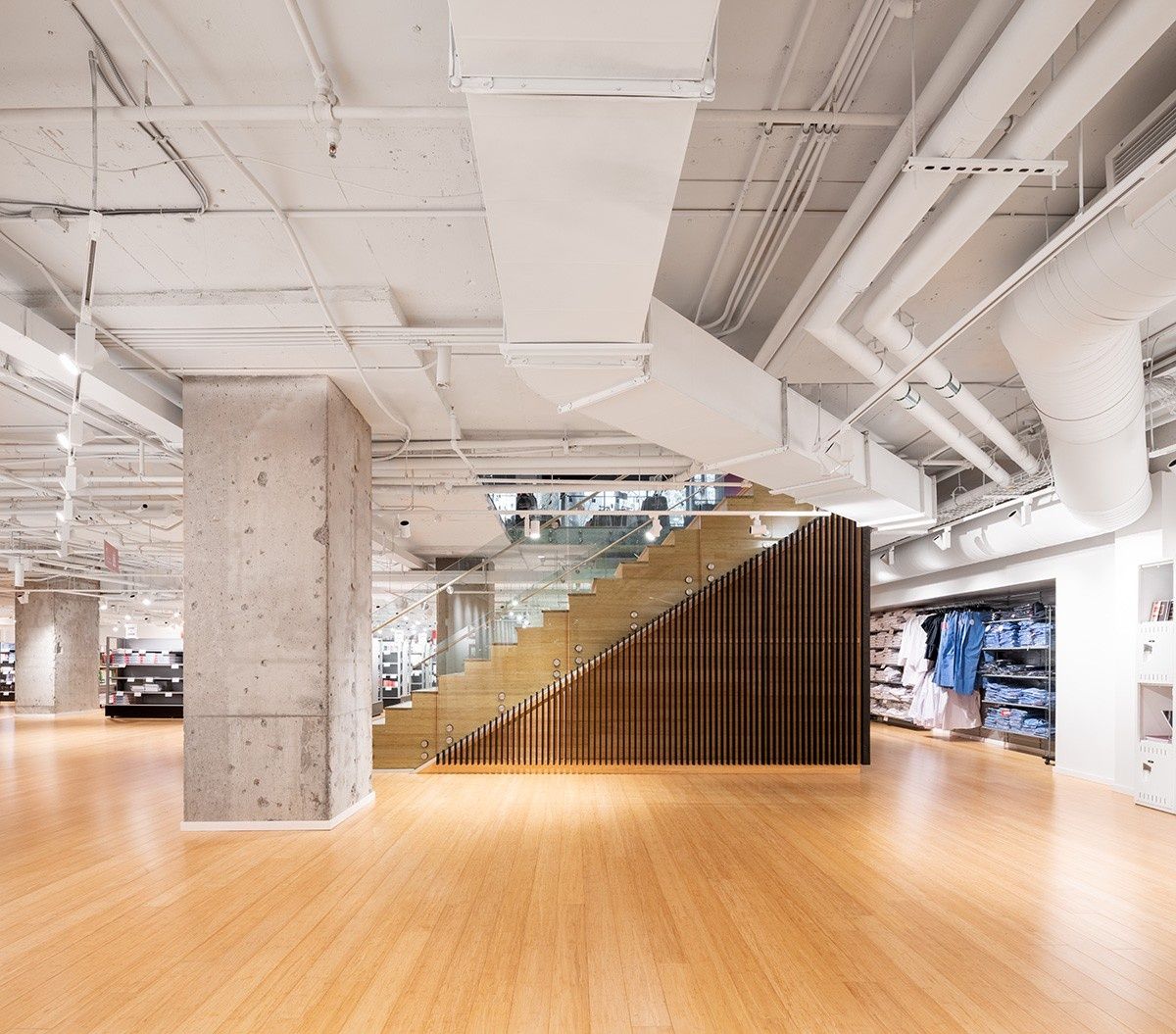 Travaux - Intérieur d'un projet de Planchers près de Montréal/Laval/Longueuil (Grand Montréal) de Bamboo Design & Architecture