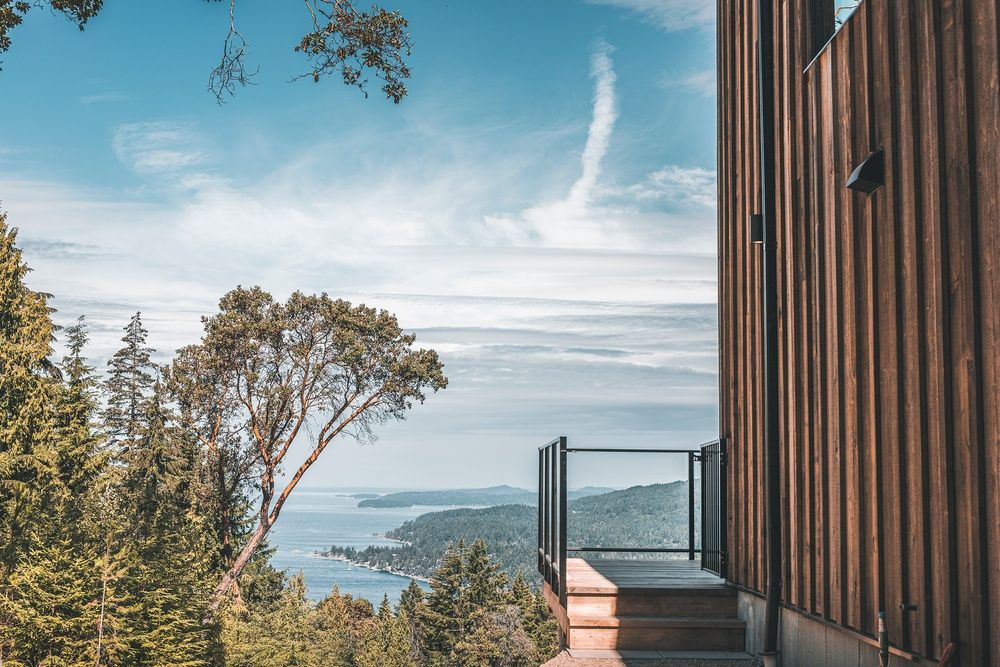 Terraza y balcón de un proyecto de tipo Casas Prefabricadas y modulares cerca de Victoria por Blend Projects