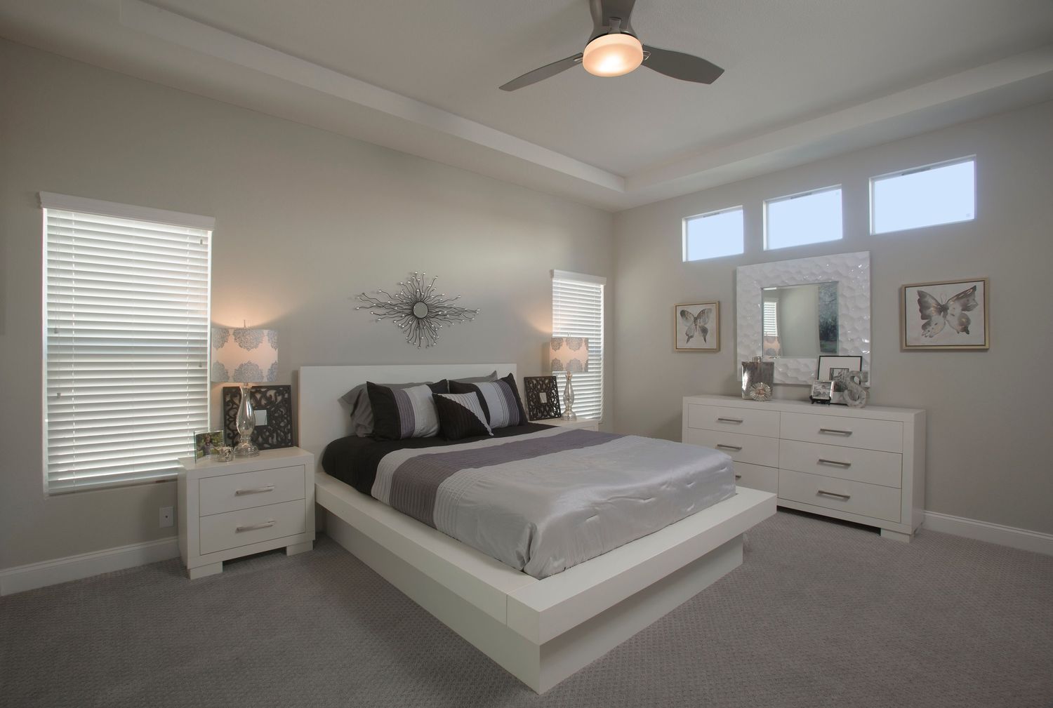Dormitorio de un proyecto de tipo Casas Prefabricadas y modulares cerca de Fresno - Madera - Hanford por Venust Homes