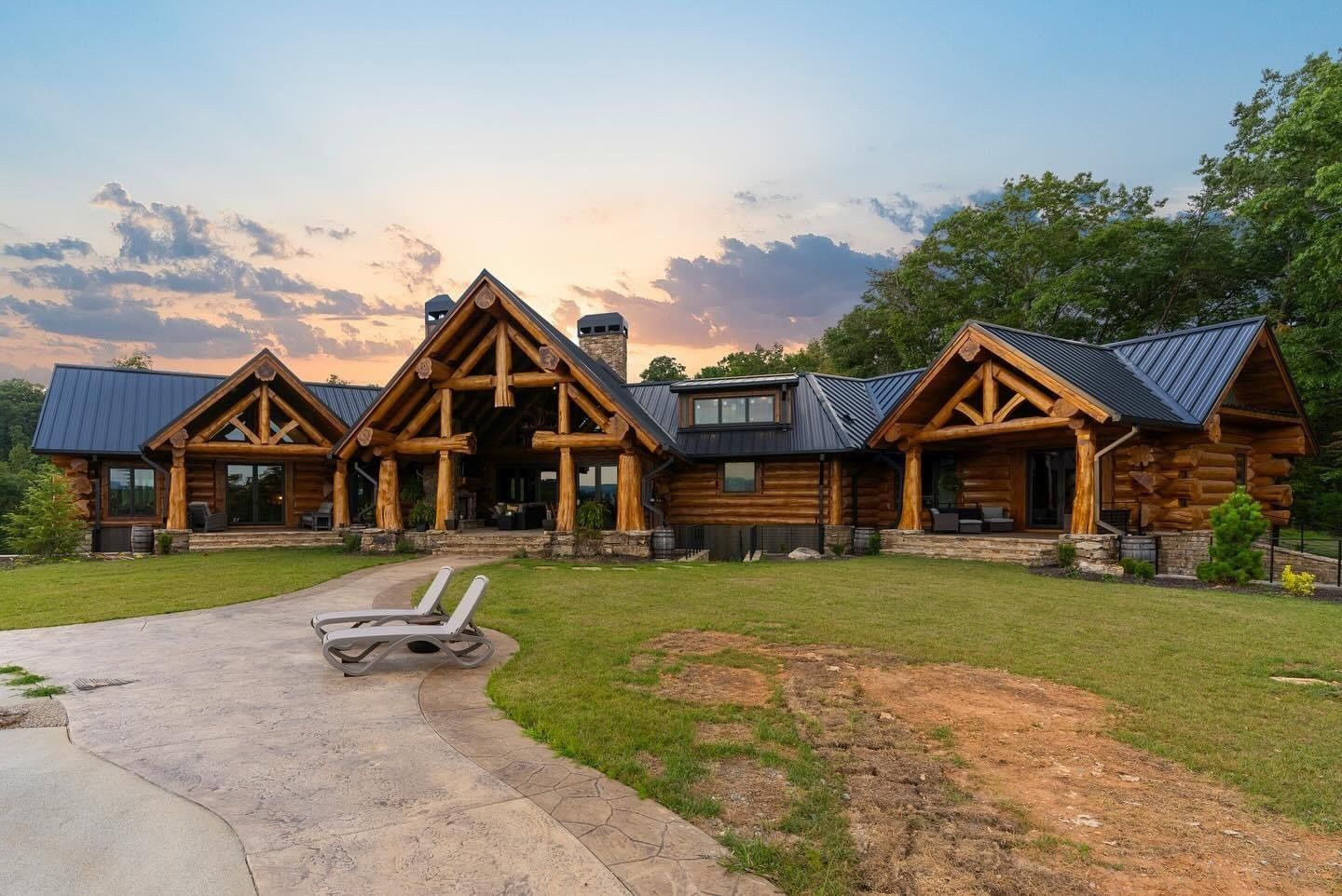  from a Single family homes project near Atlanta by Westlogs Handcrafted Log Homes
