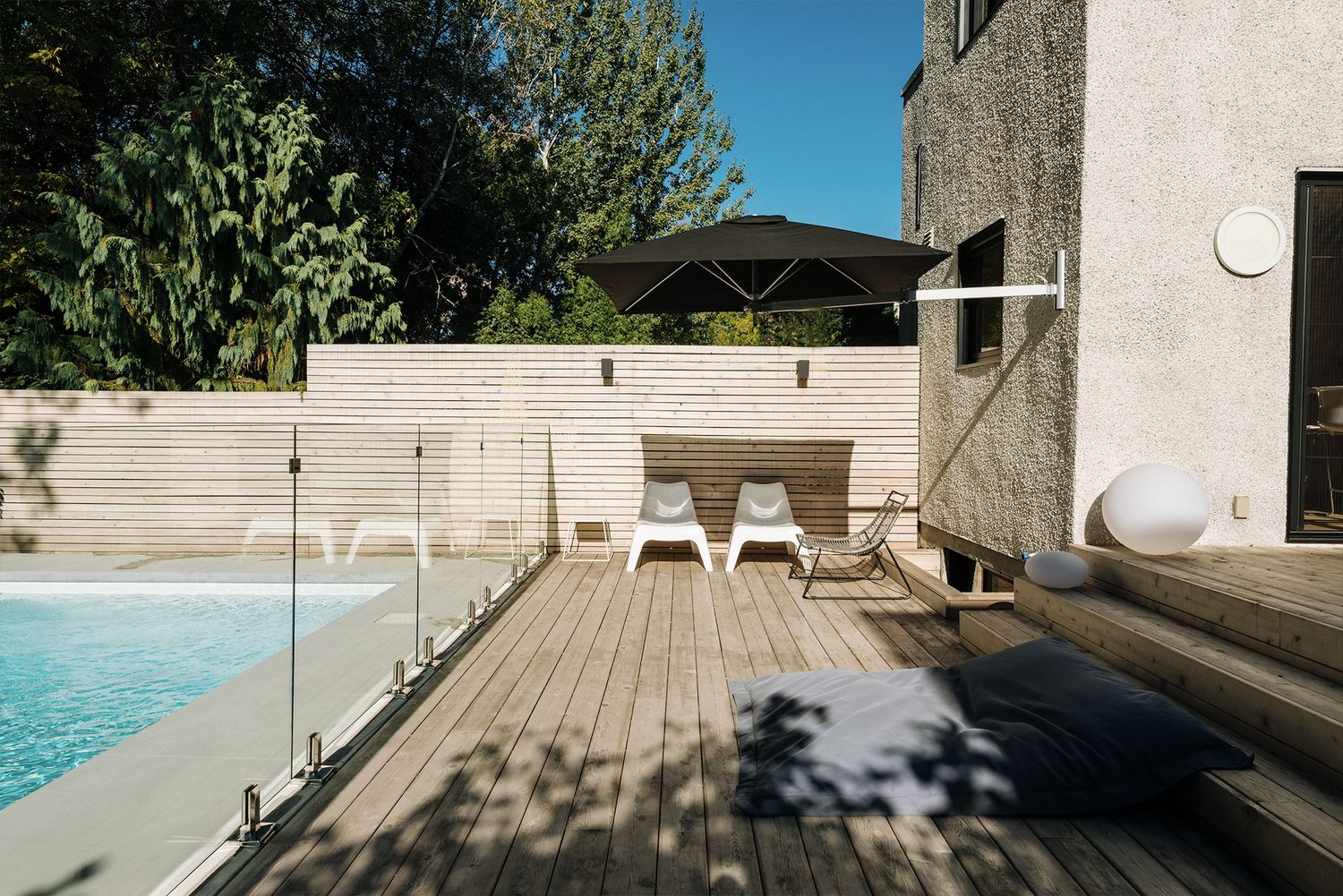 Terraza y balcón de un proyecto de tipo Viviendas unifamiliares cerca de Montreal (Gran Montreal) por Stroph Architecture & Design