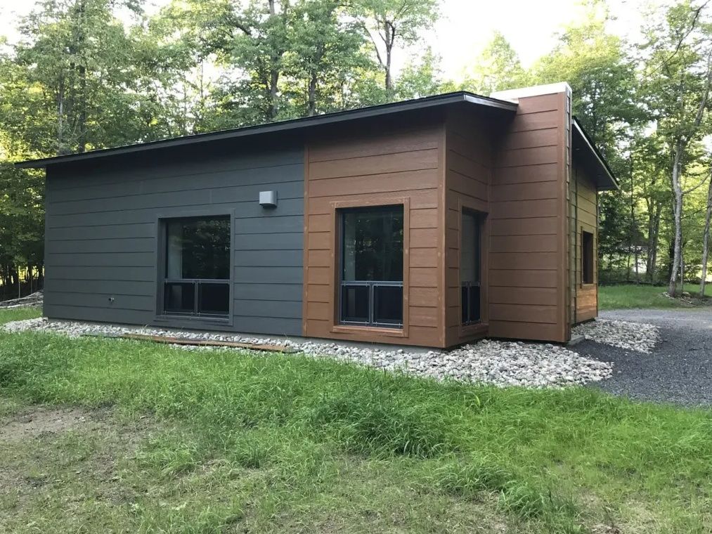 Exterior Finishes from a Accessory Dwelling Units (ADUs) project near Ottawa by EkoBuilt