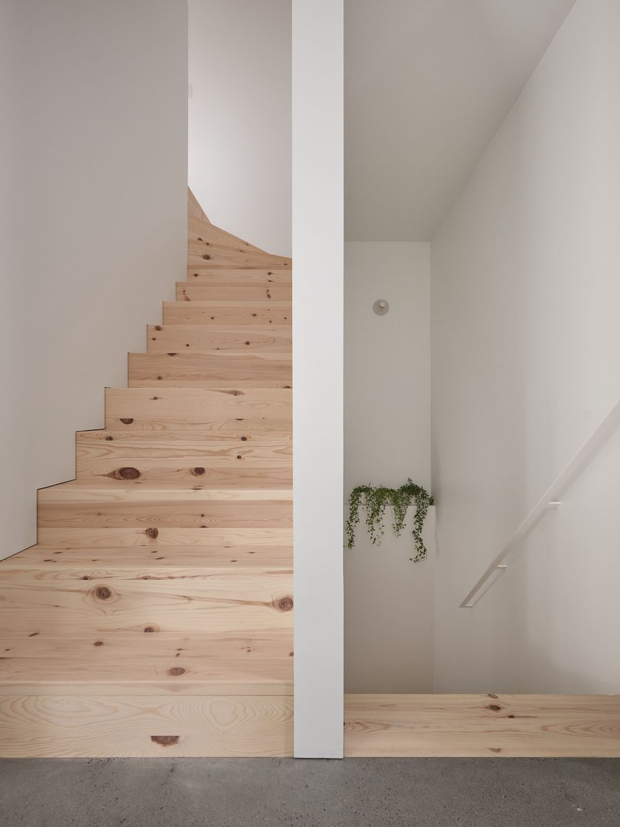 Escaleras de un proyecto de tipo Viviendas unifamiliares cerca de Granby - Bromont - Cowansville por Stroph Architecture & Design