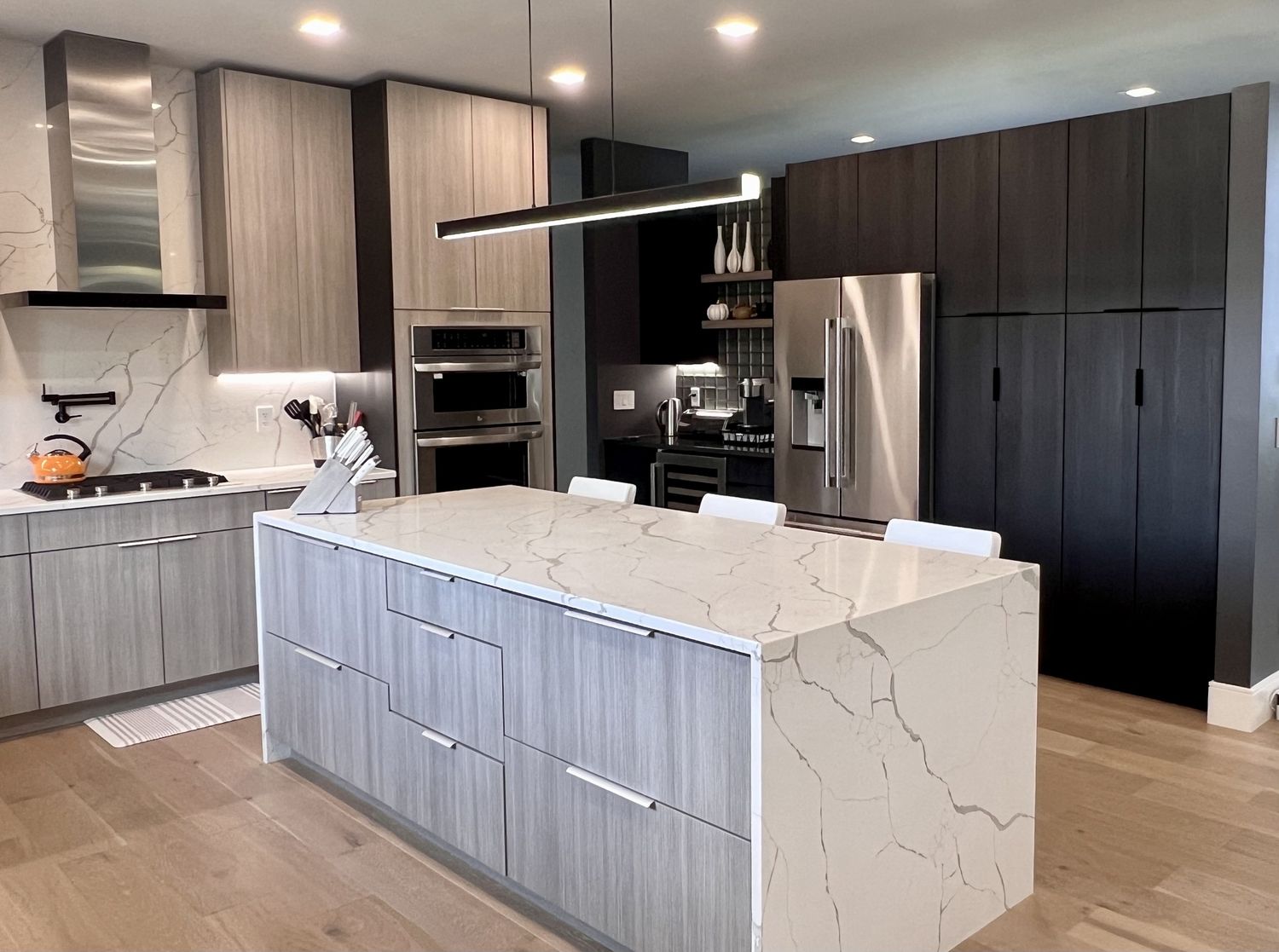 Kitchen from a Architectural photography project near Springfield - Peoria by MC Modern Concepts Inc