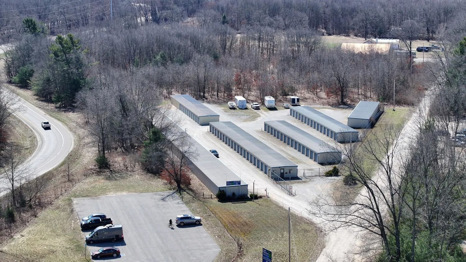  de un proyecto de tipo Restauración de hábitats naturales cerca de Grand Rapids por Lake Michigan Self Storage