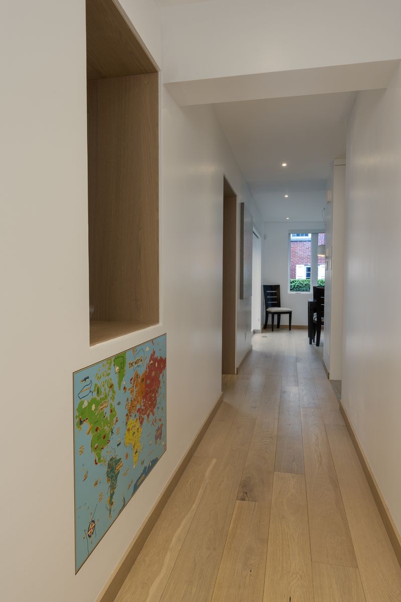 Hall from a Home extensions project near Montreal (Greater Montreal) by Échelle humaine