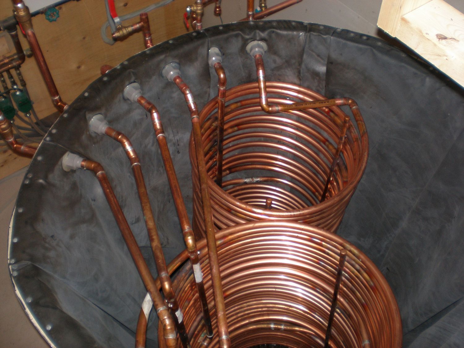Building mechanicals from a Solar thermal collectors project near Trois-Rivières (Mauricie) by Guillemette Energies