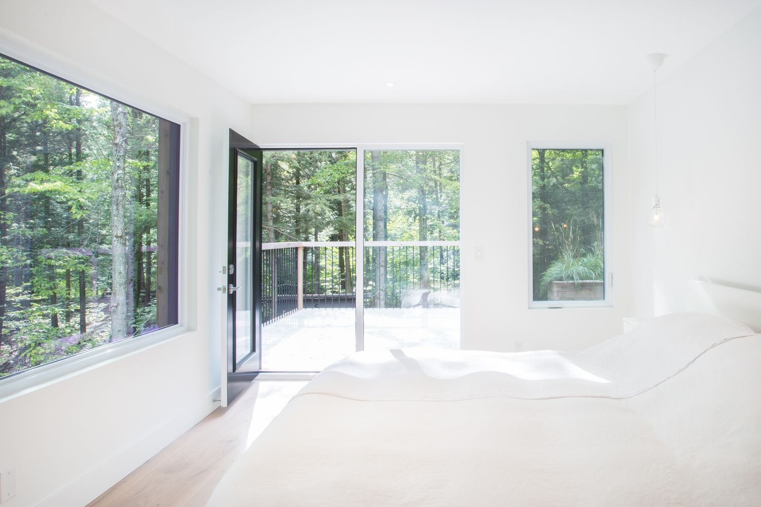 Bedroom from a Single family homes project near Sherbrooke (Estrie) by UrbanEco Construction