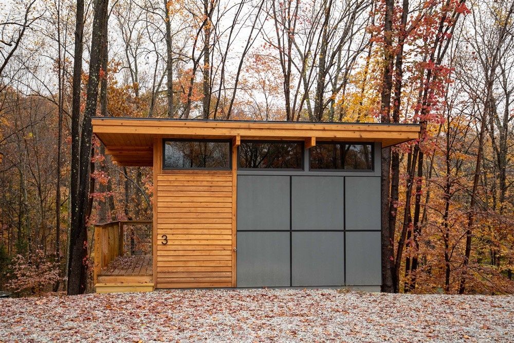 Finition extérieur d'un projet de Unités d'habitation accessoires (UHA) près de Mendocino County de Lindal Cedar Homes