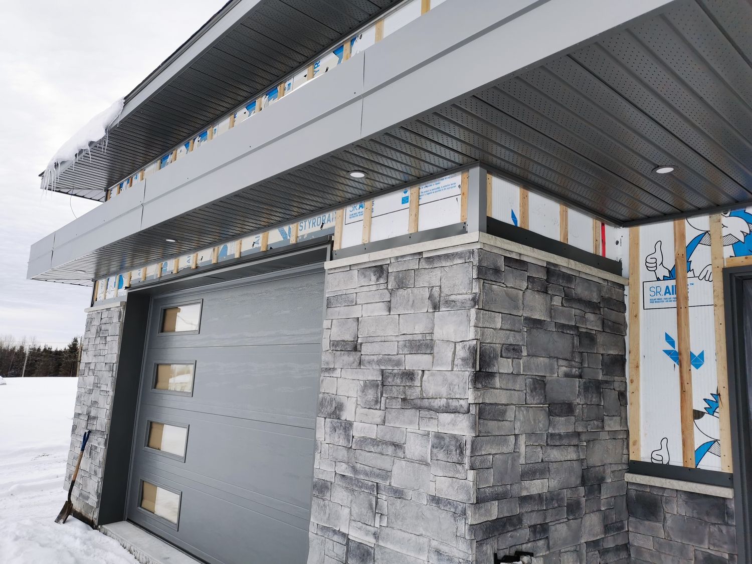 Garage & Shed from a Single family homes project near Saguenay - Lac-Saint-Jean by Solutions Expert SSS
