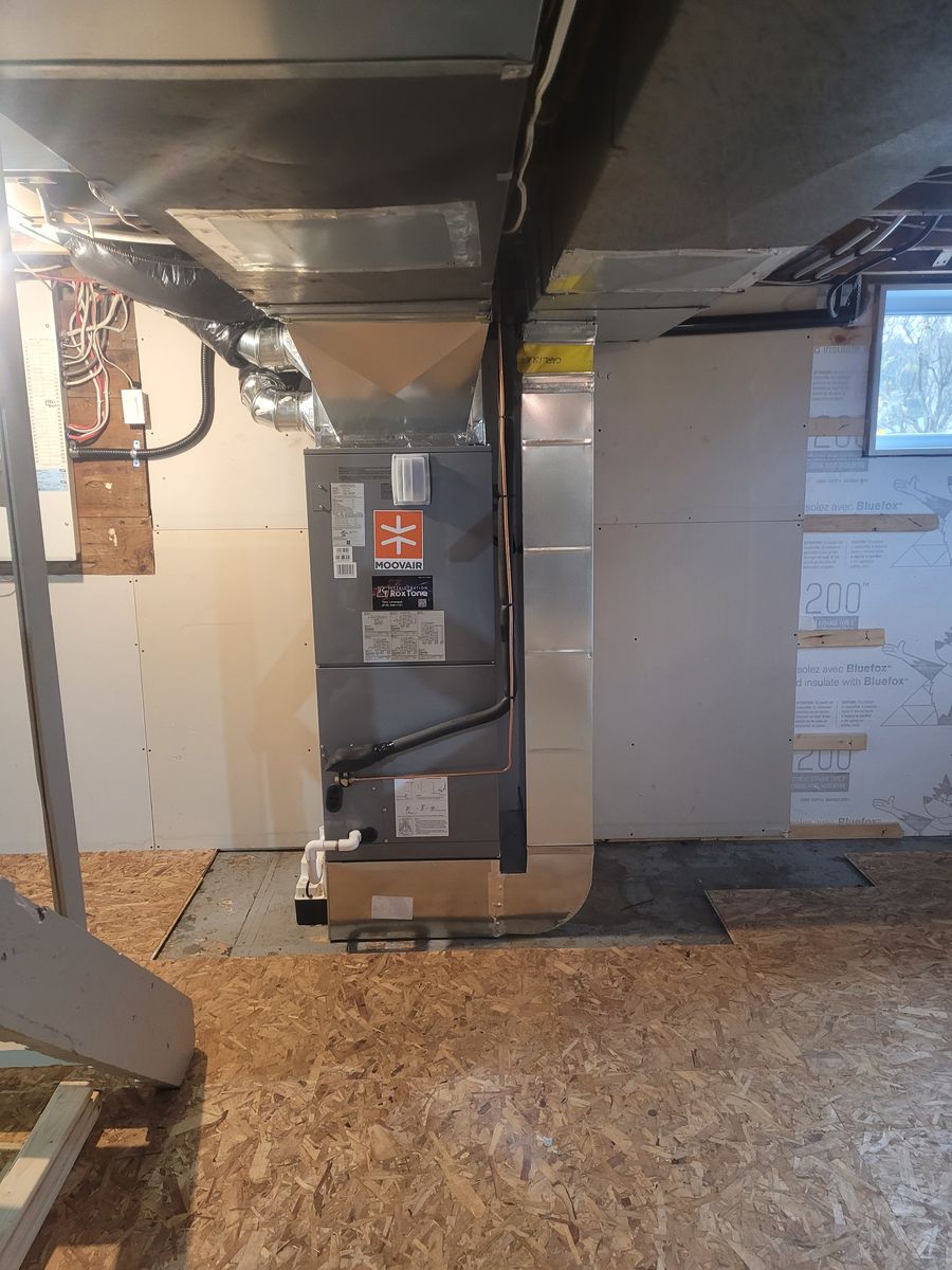 Building mechanicals from a Heat pumps project near Gatineau (Outaouais) by Réfrigération RoxTone