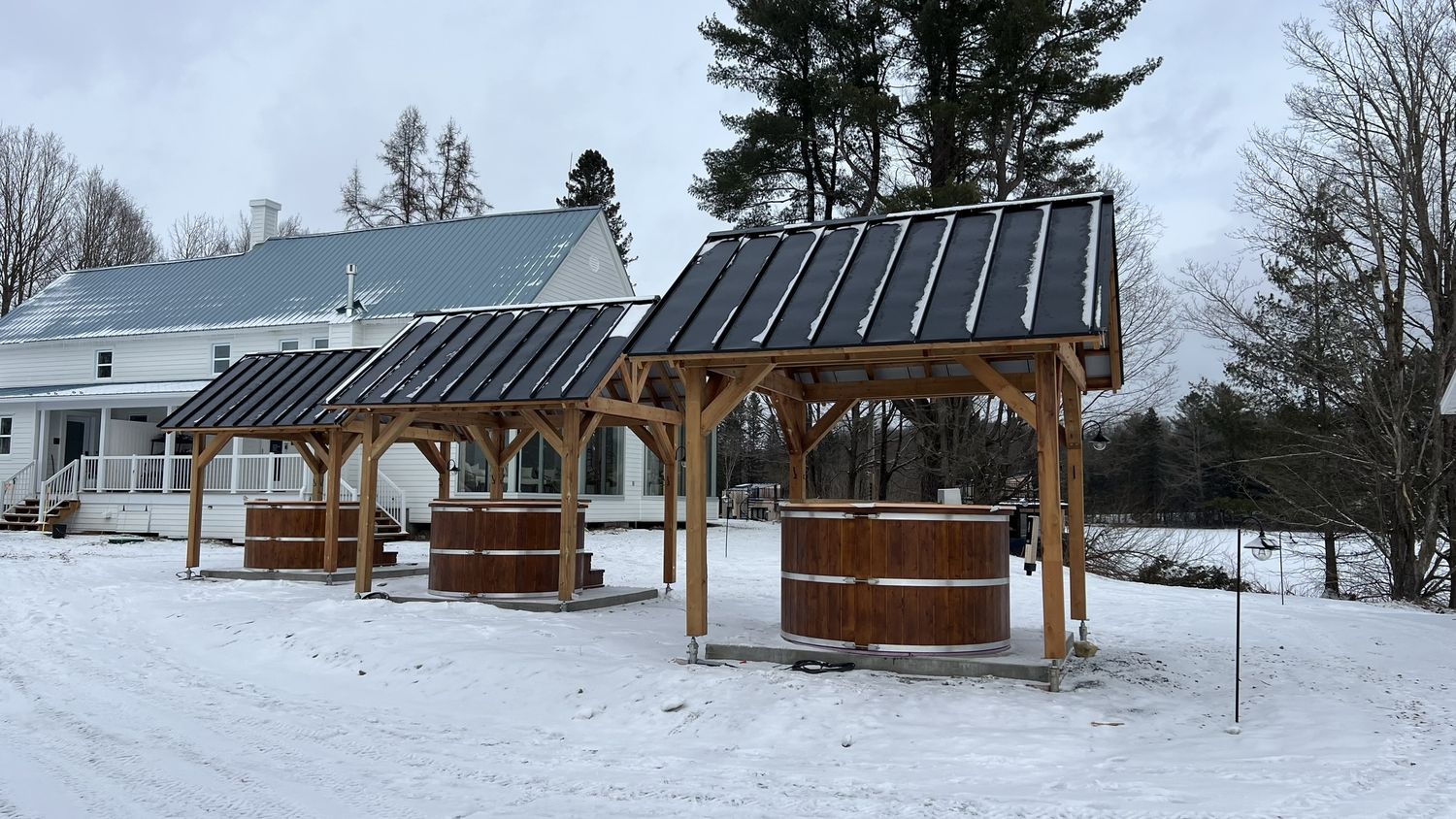 Patio trasero de un proyecto de tipo Ampliaciones del hogar cerca de Sherbrooke (Estrie) por Constructif Inc.