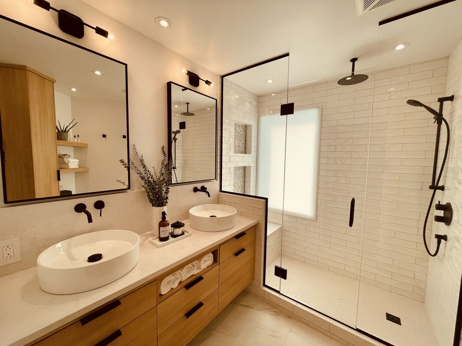 Baño completo de un proyecto de tipo Viviendas unifamiliares cerca de Montreal (Gran Montreal) por Construction Domex