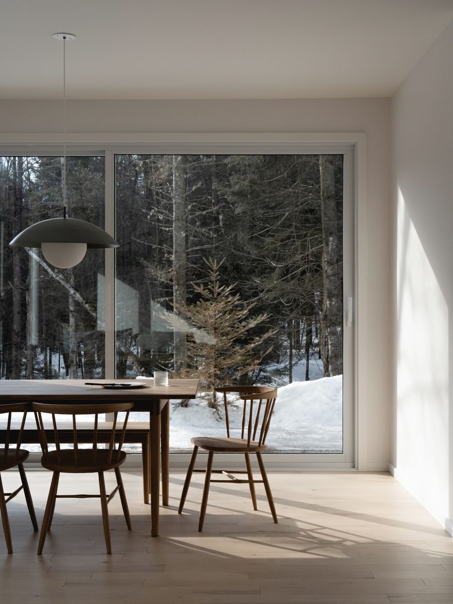 Dining Room from a Single family homes project near Saint-Jerome (Laurentides) by Atelier L'Abri