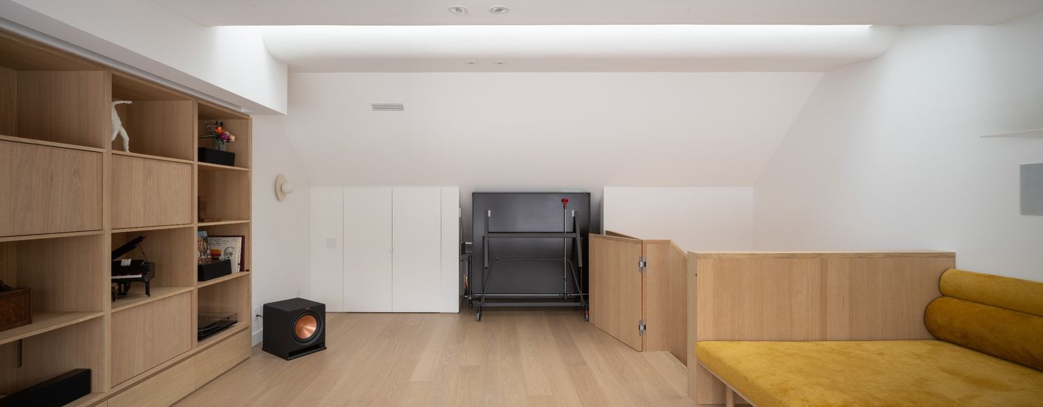  d'un projet de Maisons unifamiliales près de Montréal/Laval/Longueuil (Grand Montréal) de Atelier Schleiss Architectes