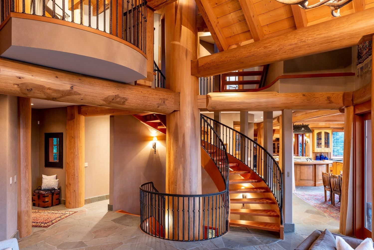 de un proyecto de tipo Armazones de madera maciza cerca de Squamish - Whistler por Dürfeld Log & Timber Inc.