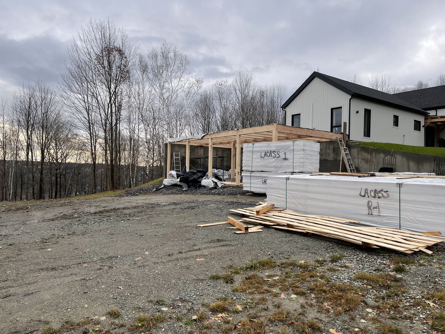 Wall Construction from a Single family homes project near Sherbrooke (Estrie) by Construction Latulippe