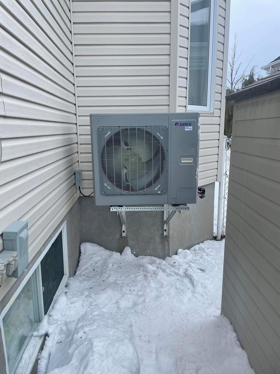 Mécanique du bâtiment d'un projet de Thermopompes près de Montréal/Laval/Longueuil (Grand Montréal) de Monsieur Clim
