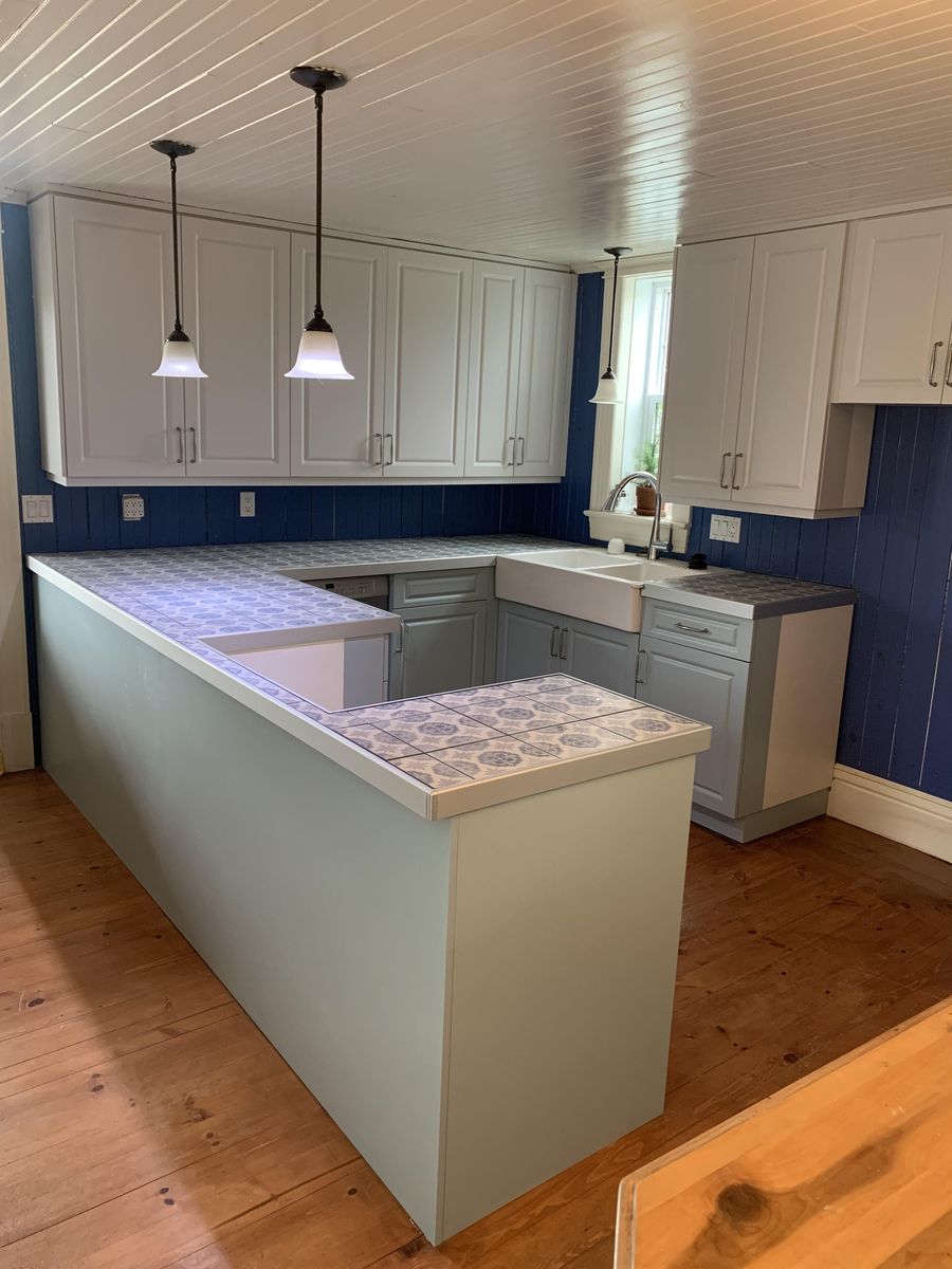 Kitchen from a Single family homes project near Saint-Jean-sur-Richelieu (Montérégie) by Les Entreprises EO Inc.