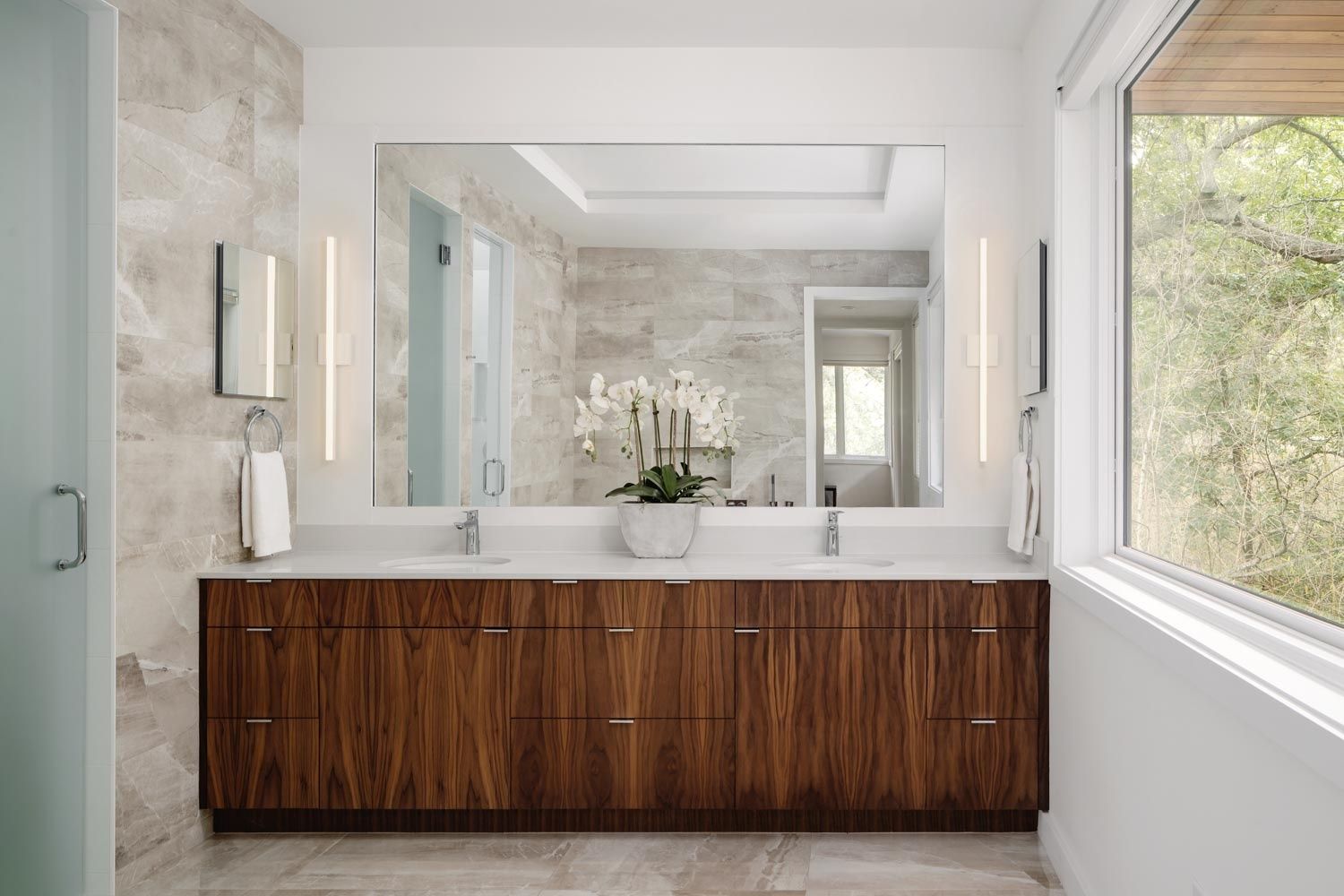 Salle de bain d'un projet de Maisons unifamiliales près de Austin de Clark Richardson Architects