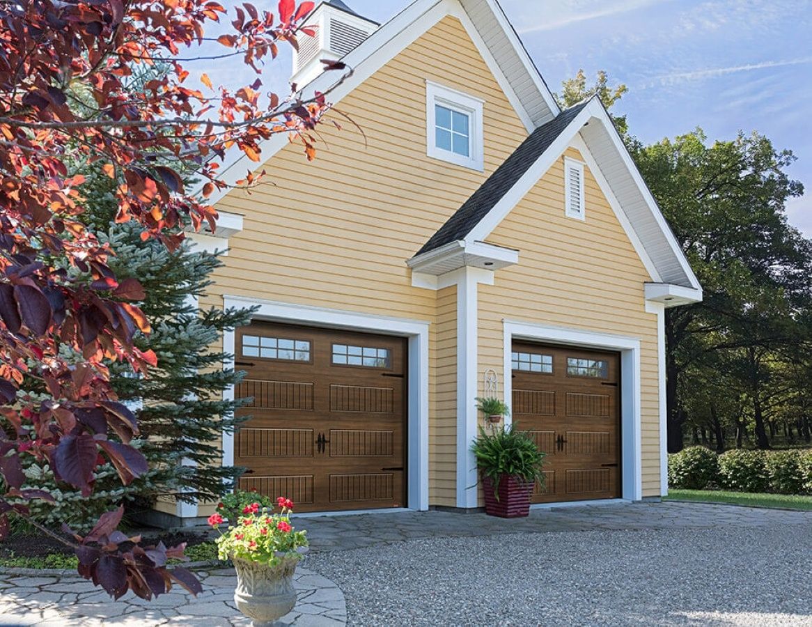 Garage & Shed from a Garage doors project near Montreal (Greater Montreal) by Portes de Garage Turcotte Ltée