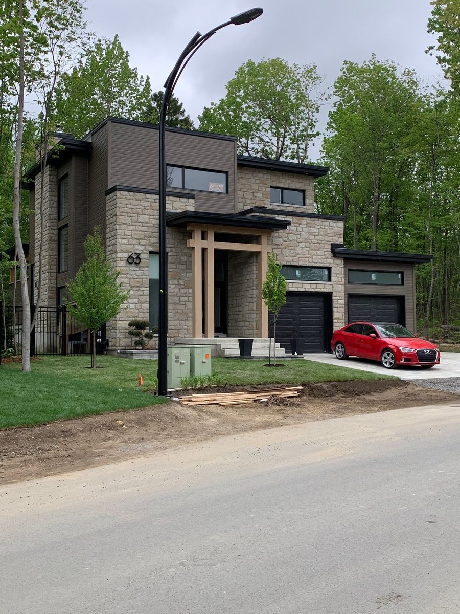 Fachada frontal de un proyecto de tipo Viviendas unifamiliares cerca de Saint-Jérôme (Laurentides) por cwn construction inc.