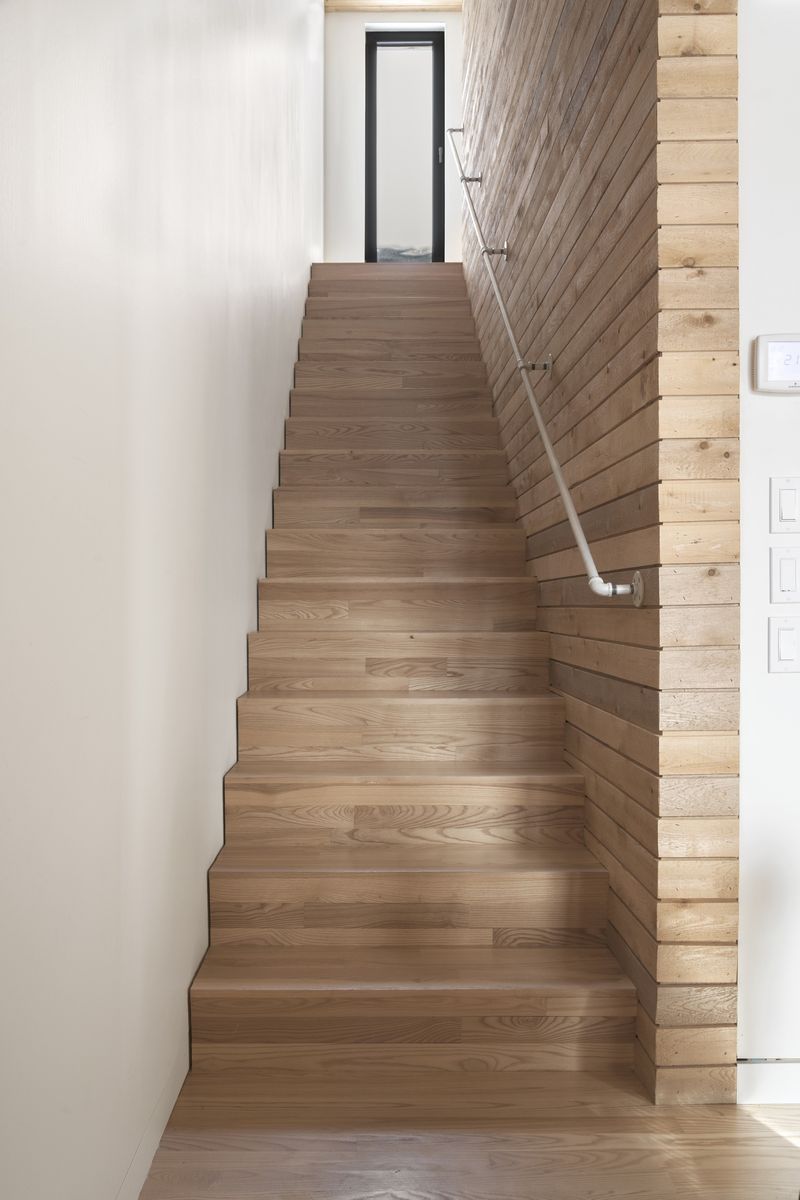 Staircase from a Single family homes project near Montreal (Greater Montreal) by MOA