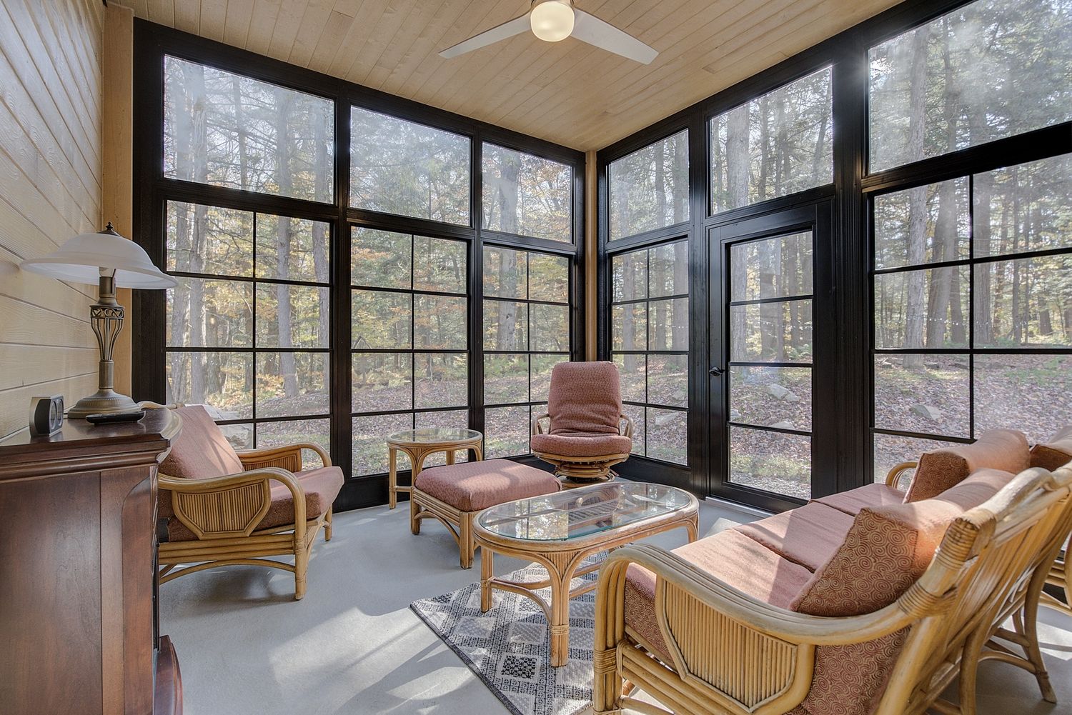 Veranda & Sunroom from a Single family homes project near Granby - Bromont - Cowansville by Belvedair