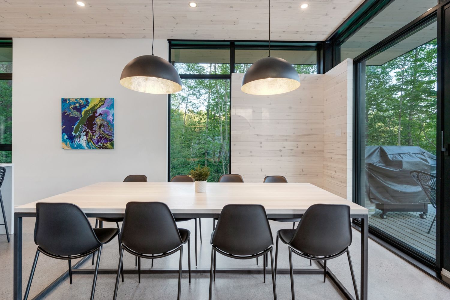 Salle à manger d'un projet de Maisons unifamiliales près de Québec/Lévis (Ville de Québec) de Shannon Ross architecte