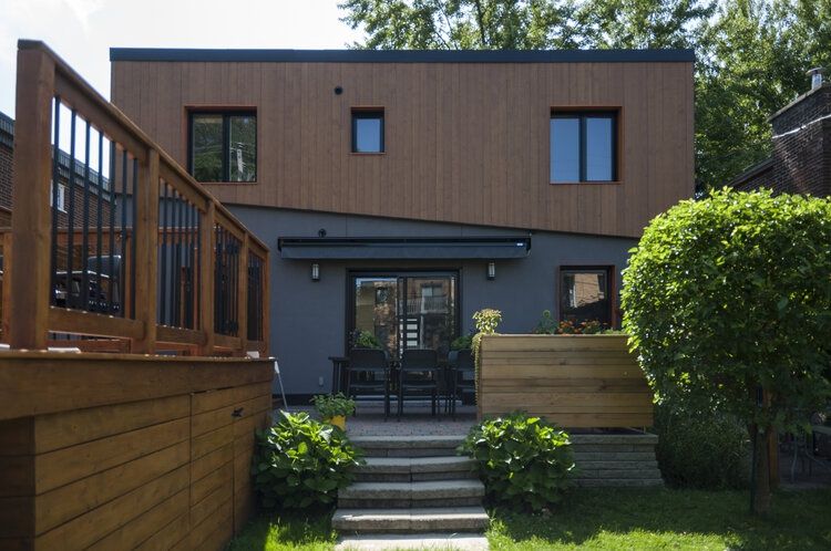 Patio trasero de un proyecto de tipo Viviendas unifamiliares cerca de Montreal (Gran Montreal) por Rose Architecture