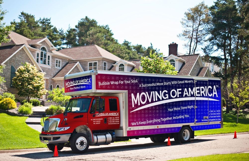 Cour avant d'un projet de Meubles près de Newark - Jersey City de Moving of America
